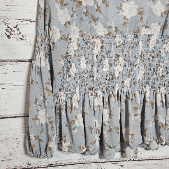 **LAST CHANCE** American Eagle long sleeve blouse - Picture 4 of 15